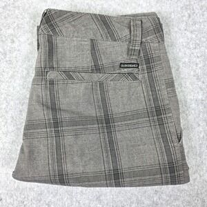 Quicksilver Shorts Men's Size 31x11" Flat Front Chino Gray/Black Plaid Pocket
